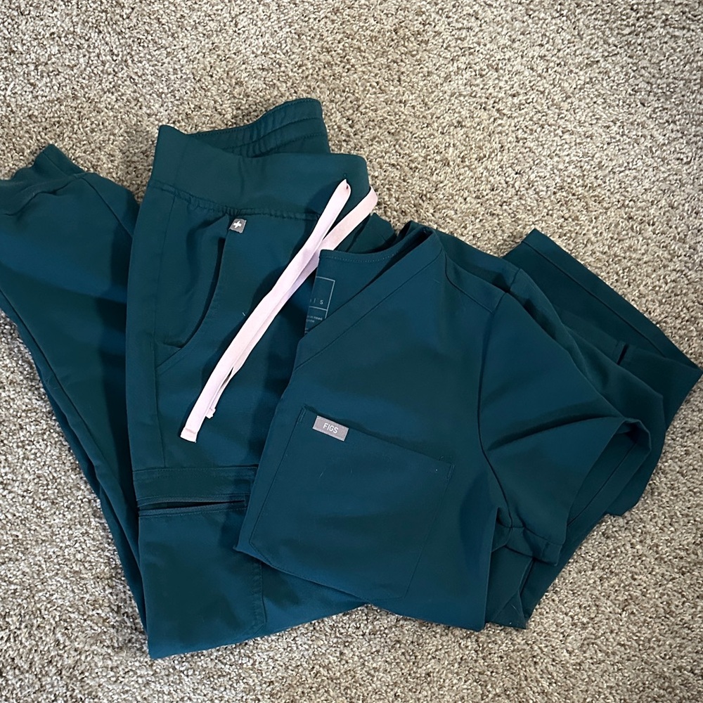 Women’s figs Teal Jogger set